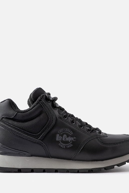 Stivali neri caldi, „Lee Cooper...