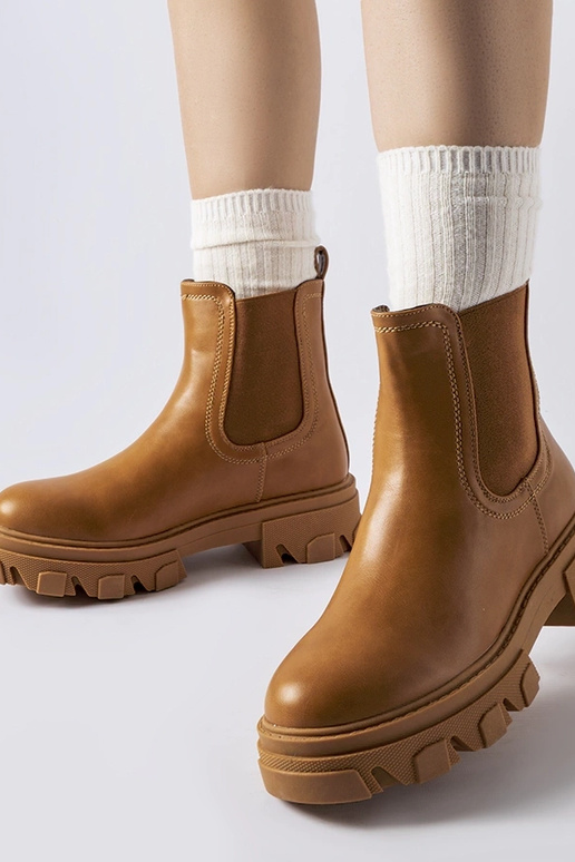 Stivaletti invernali marroni slip-on...