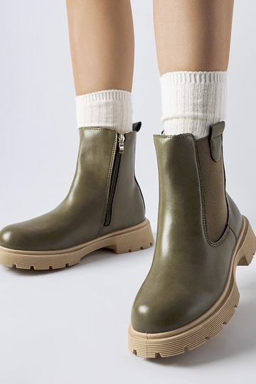 Stivaletti verdi con suola...