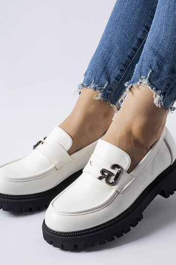 Mocassini con fibbia... 2