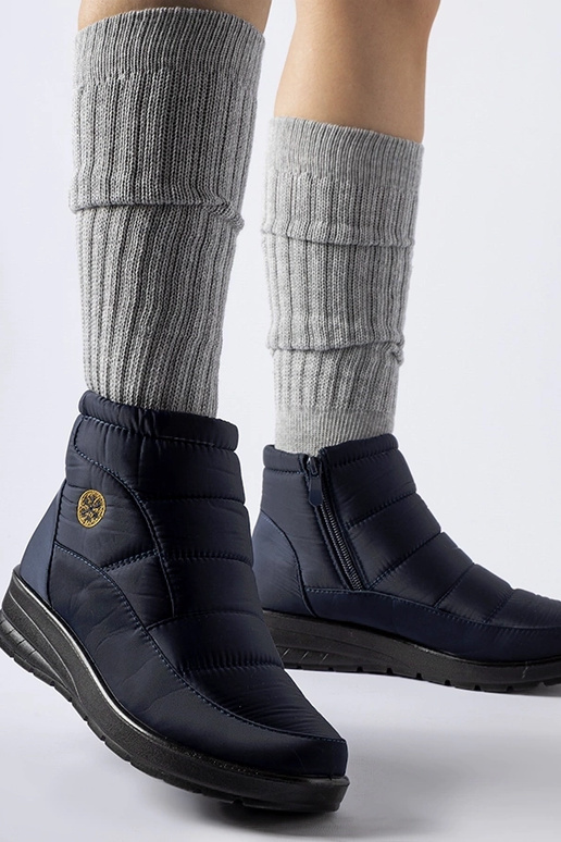 Stivali da neve bassi con zeppa blu... Stivali da neve bassi con zeppa blu...