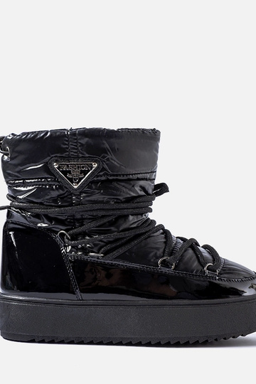 Stivaletti neri verniciati...