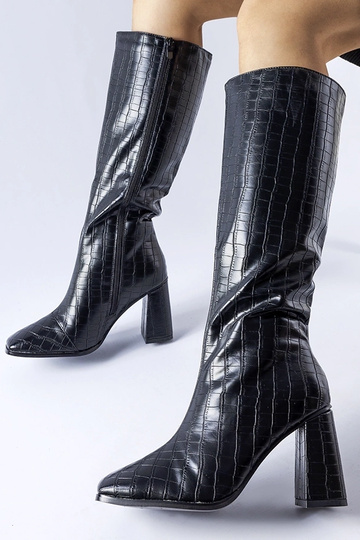 Stivali neri imbottiti con...