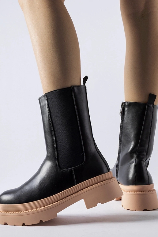 Stivaletti neri con suola rosa chiaro...