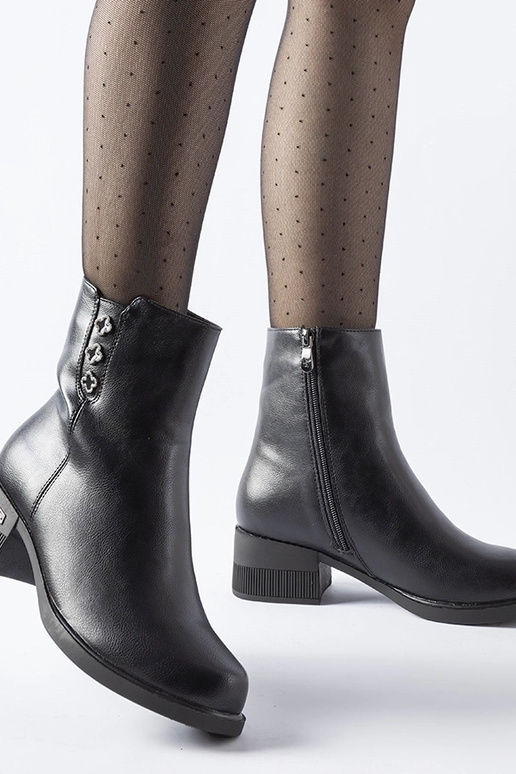 Stivaletti neri foderati con zirconi...