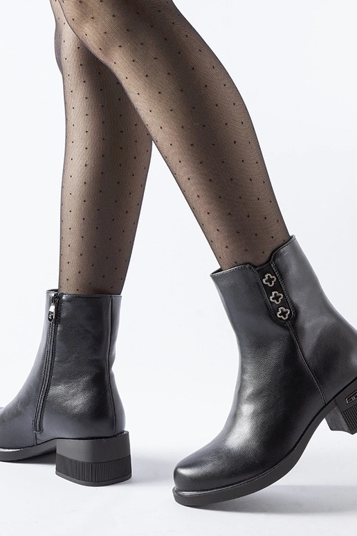 Stivaletti neri foderati con zirconi...