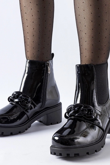 Stivali isolati in vernice...