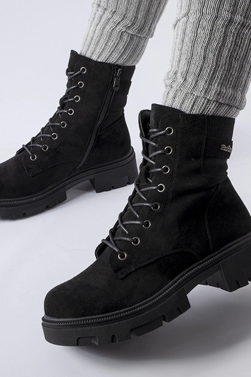 Stivali neri leggermente... 2