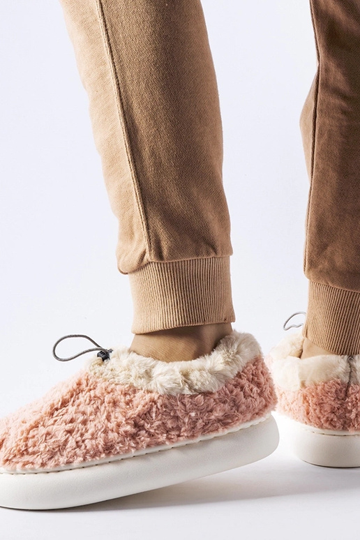 Pantofole calde rosa con tallone... Pantofole calde rosa con tallone...