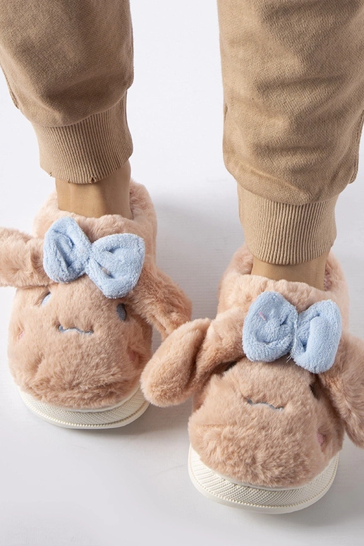 Pantofole calde rosa con orecchie e... Pantofole calde rosa con orecchie e...