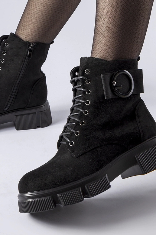 Stivali Cusiano neri isolati