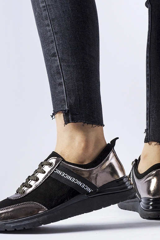 Sneakers in pelle nera e grigia di...