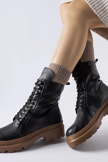 Scarponi da trekking neri... 2