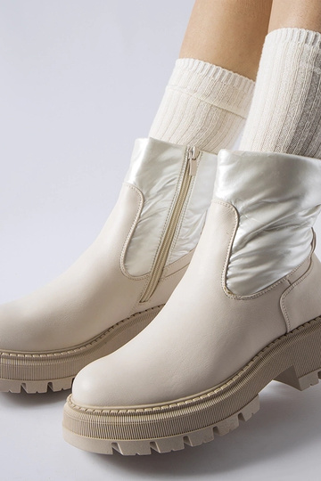 Stivaletti beige con tomaia decorativa Garrett 2