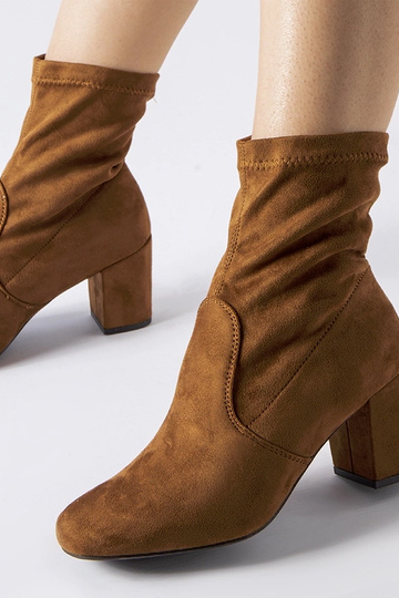 Stivaletti alla caviglia...