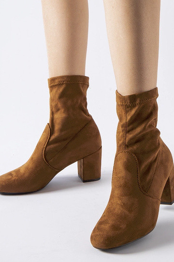 Stivaletti alla caviglia... 2