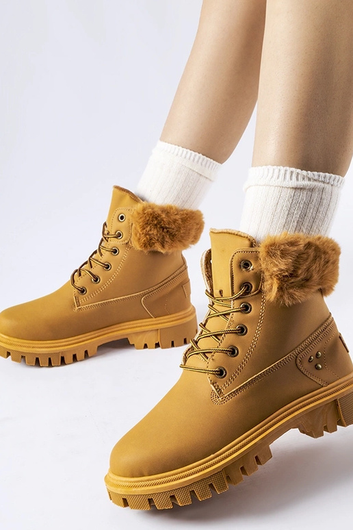 Stivali marroni con pelliccia...