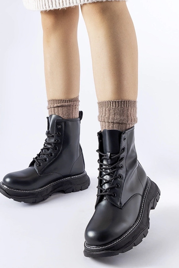 Scarpe nere da lavoro su... 2