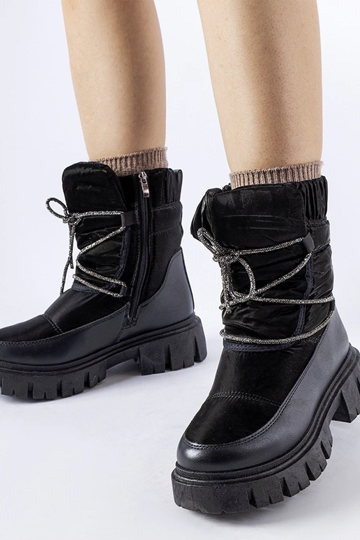 Scarponi neri con zirconi Pettenasco