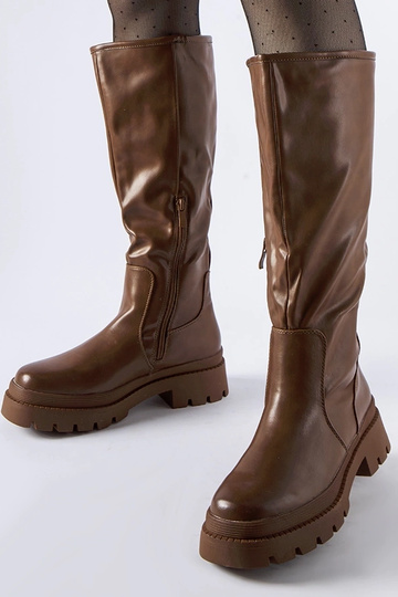 Stivali classici marroni...