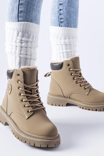 Stivali Medole marroni isolati