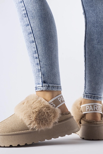 Pantofole beige isolanti... 2