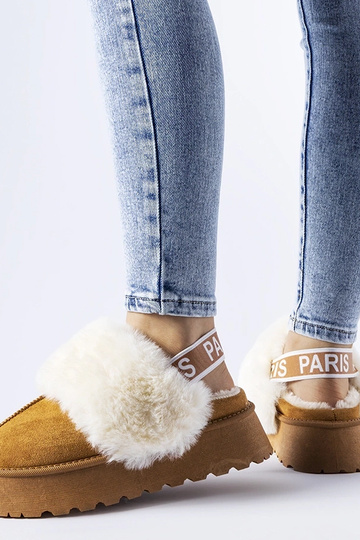 Pantofole marroni con elastico e pelliccia leggera Sangro
