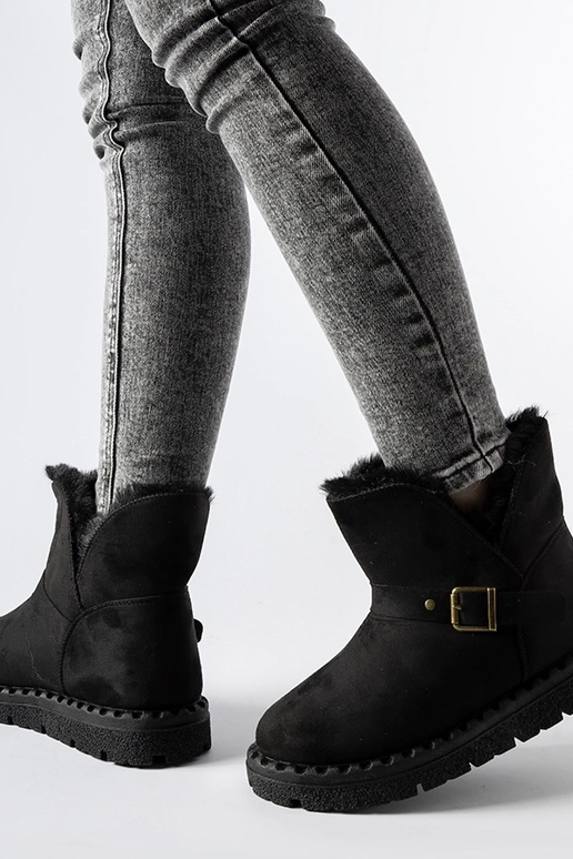 Stivali da neve isolati neri con un... Stivali da neve isolati neri con un...