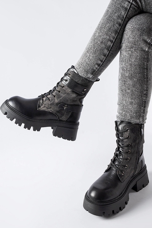 Scarponi neri imbottiti con...