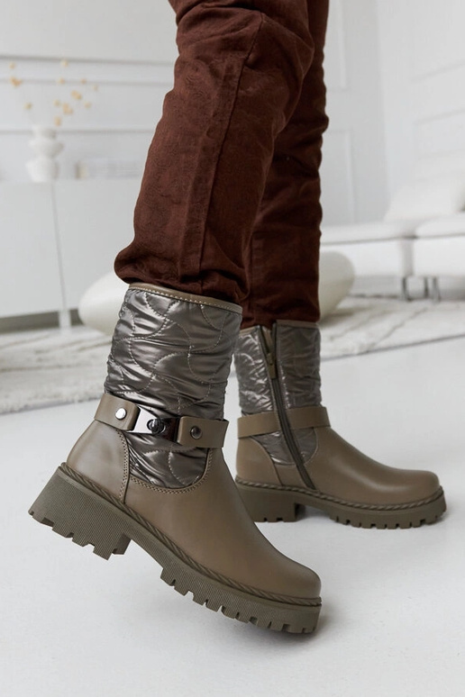 Stivaletti isolati verdi con...