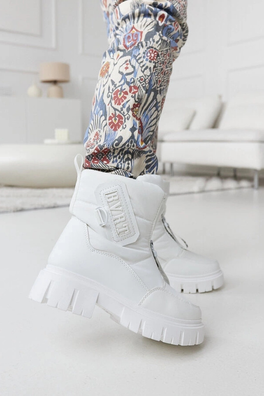 Stivali da neve bianchi isolati con...