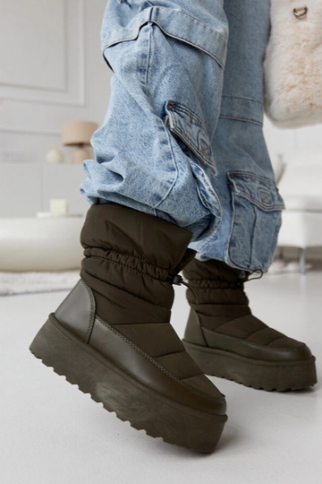 Stivali da neve isolati...