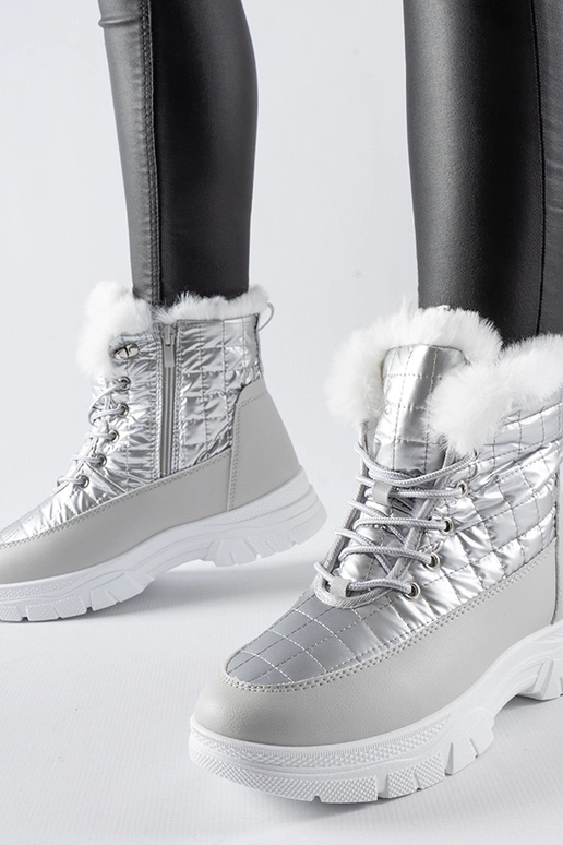 Stivali da neve con plateau isolati... Stivali da neve con plateau isolati...