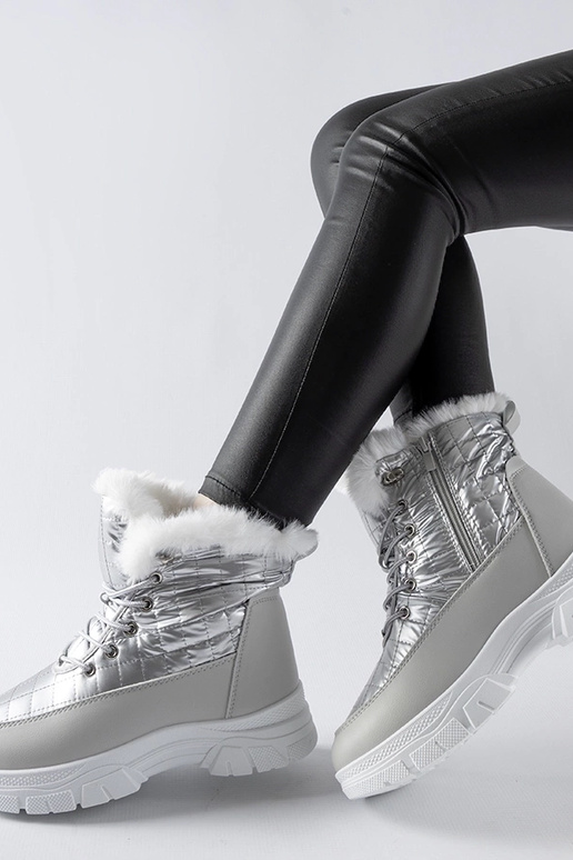 Stivali da neve con plateau isolati... Stivali da neve con plateau isolati...