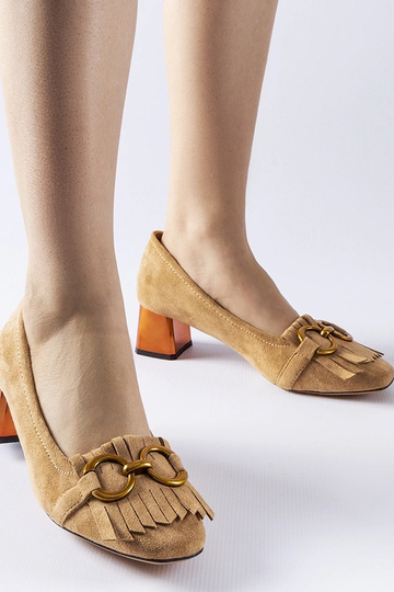 Décolleté beige con tacco a blocco Basso