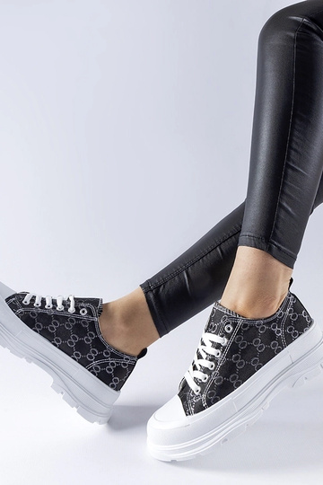 Sneakers nere decorate con il monogramma Antonella 2