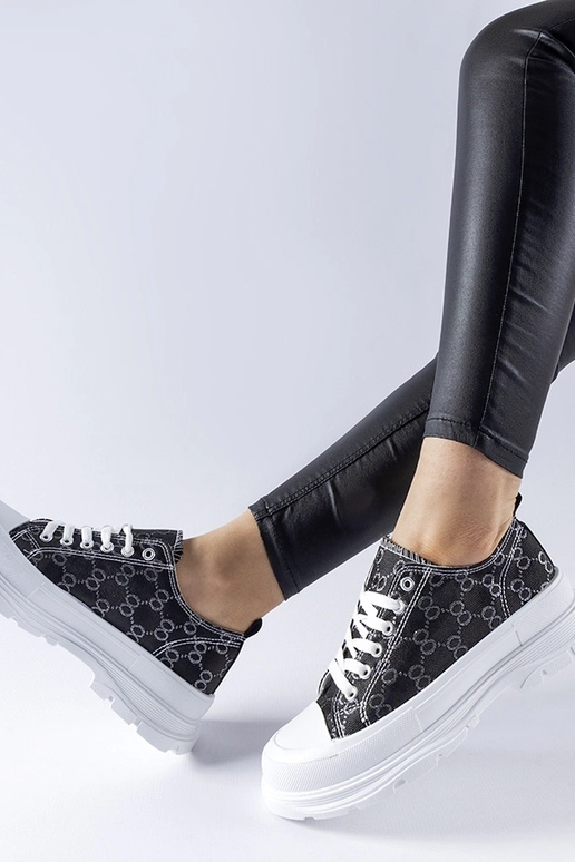 Sneakers nere decorate con il...