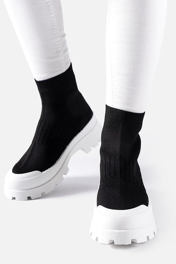 Sneakers nere Varden con tomaia elasticizzata 2