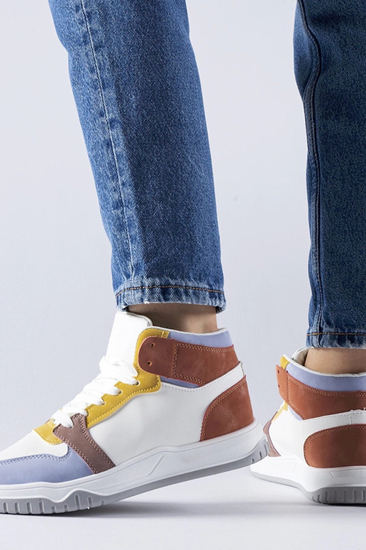 Sneakers alte viola di Elizabeth