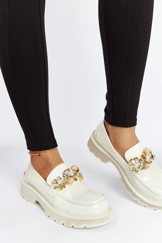 Mocassini in pelle beige verniciati...