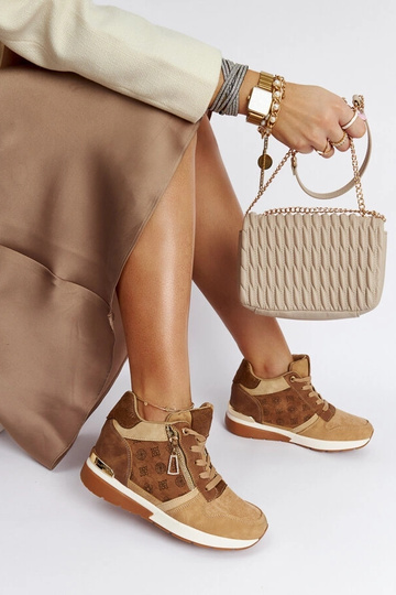 Sneakers con zeppa marrone...