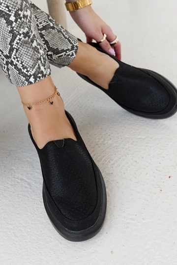 Scarpe da donna nere traforate, slip-on, con suola spessa, Marcie 2