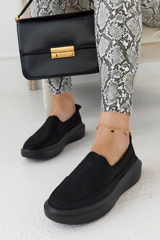 Scarpe da donna nere traforate,...