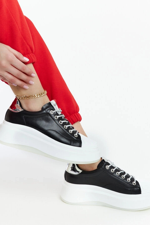 Sneakers nere con piattaforma GOE...