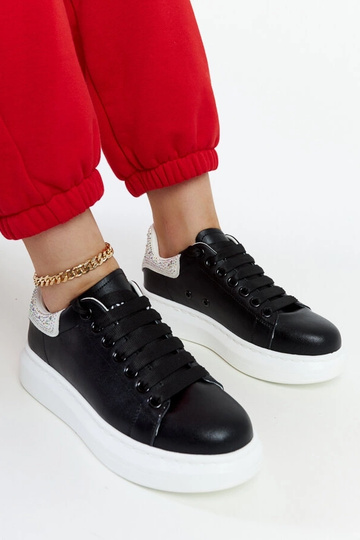 Sneakers nere con plateau...