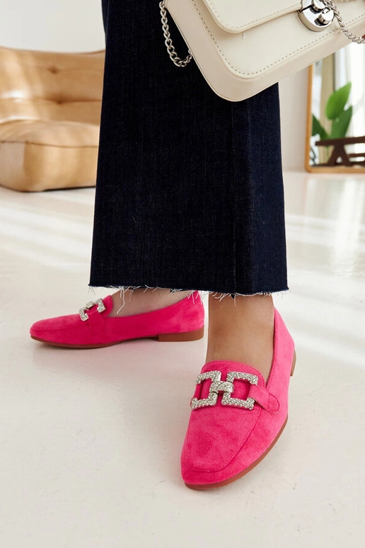 Mocassini rosa decorati con catena Kuens