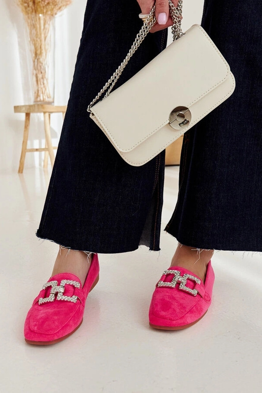 Mocassini rosa decorati con catena Kuens