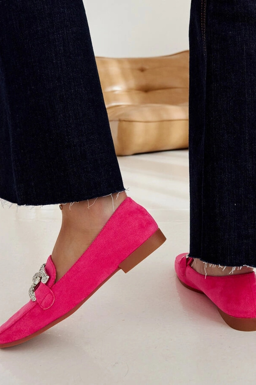 Mocassini rosa decorati con catena Kuens