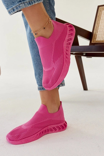 Le scarpe da ginnastica rosa scuro di Neda 2