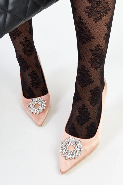 Decolleté beige satinate con zirconi... Decolleté beige satinate con zirconi...